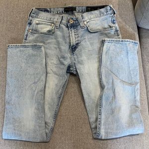Men’s Bullhead light wash slim jeans